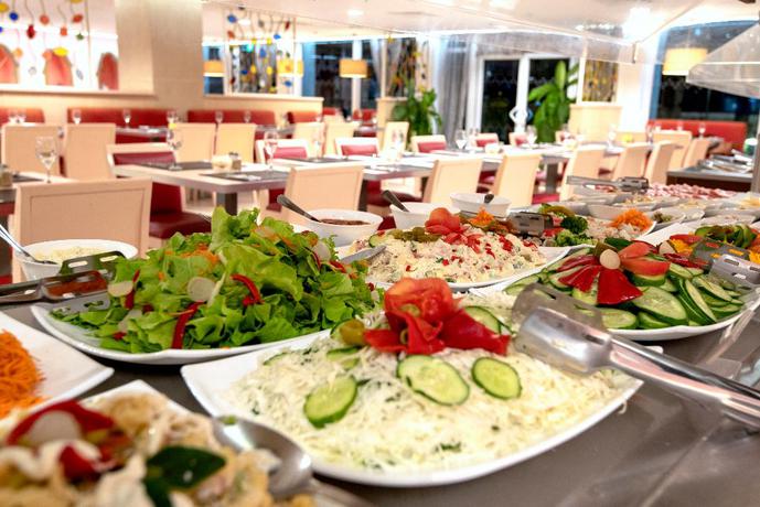Imagen del bar/restaurante del Hotel Capri La Habana. Foto 8