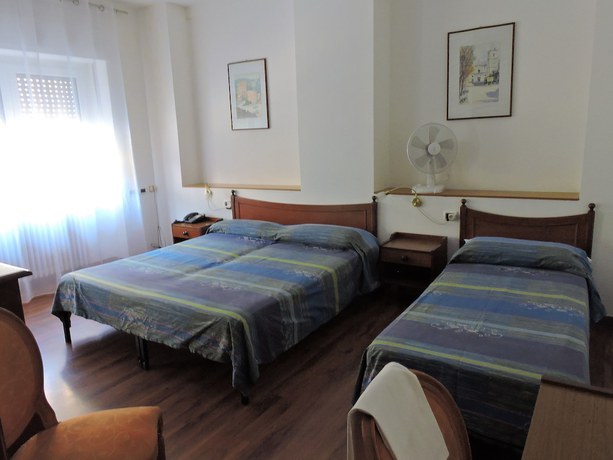 Imagen de la habitación del Hotel Capri, Lesa. Foto 3