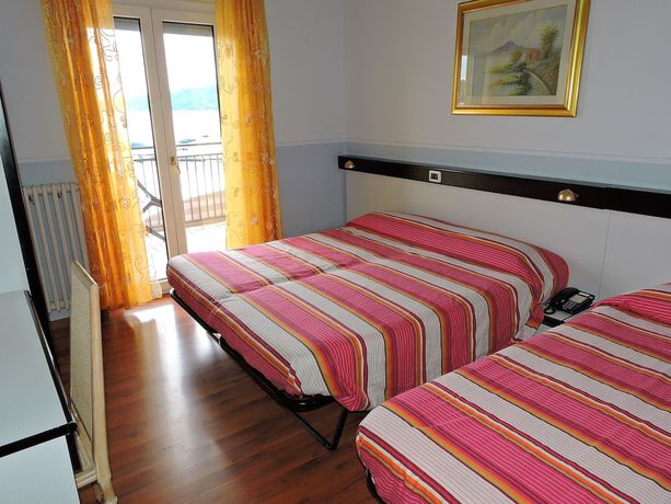 Imagen de la habitación del Hotel Capri, Lesa. Foto 6