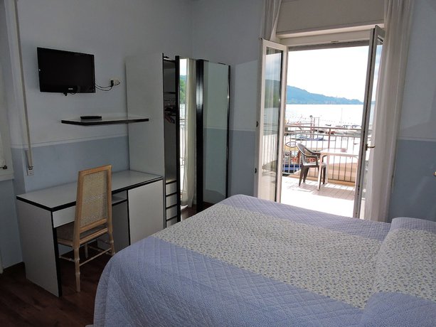 Imagen de la habitación del Hotel Capri, Lesa. Foto 9