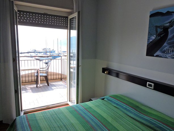 Imagen de la habitación del Hotel Capri, Lesa. Foto 10