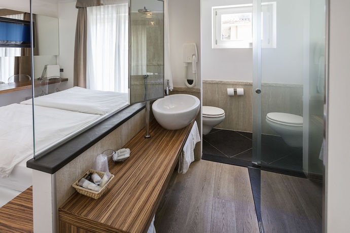 Imagen de la habitación del Hotel Capri, Malcesine. Foto 14