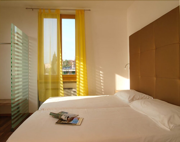 Imagen de la habitación del Hotel Capri, Malcesine. Foto 17