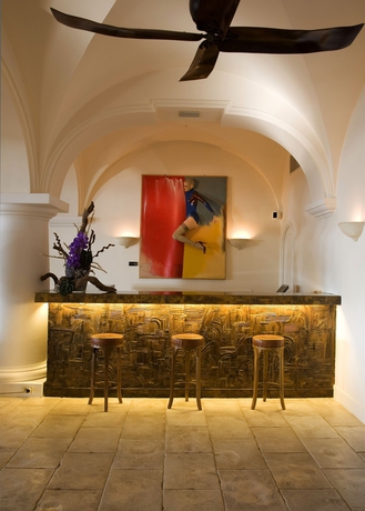 Imagen del bar/restaurante del Hotel Capri Palace Jumeirah. Foto 5