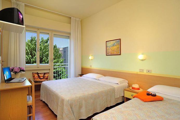 Imagen general del Hotel Capri, Rimini. Foto 2