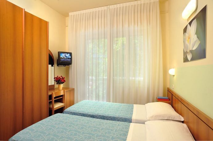 Imagen del bar/restaurante del Hotel Capri, Rimini. Foto 4