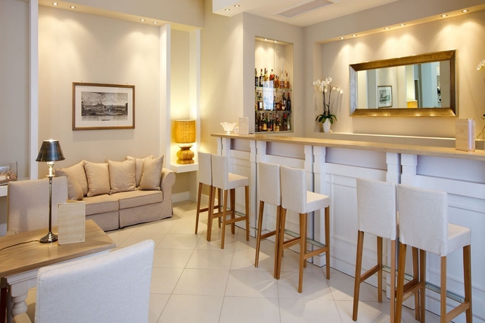 Imagen general del Hotel Capri, Sorrento. Foto 8