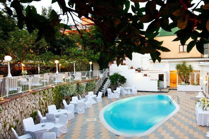Imagen general del Hotel Capri, Sorrento. Foto 13