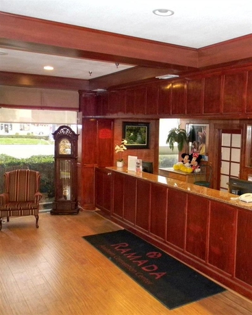 Imagen de los interiores del Hotel Capri Suites Anaheim. Foto 4