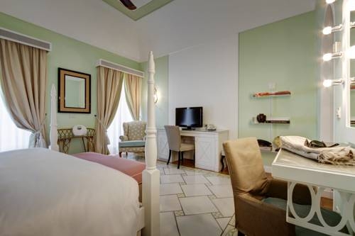 Imagen de la habitación del Hotel Capri Tiberio Palace. Foto 7