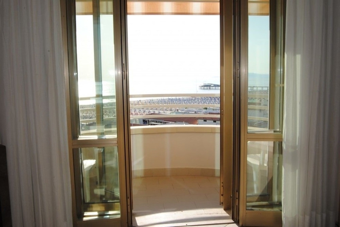 Imagen de la habitación del Hotel Capri & Residence. Foto 9