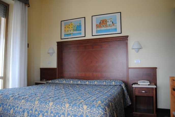 Imagen de la habitación del Hotel Capri & Residence. Foto 13
