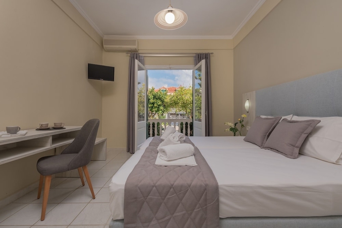 Imagen de la habitación del Hotel Capriccio Studios. Foto 14