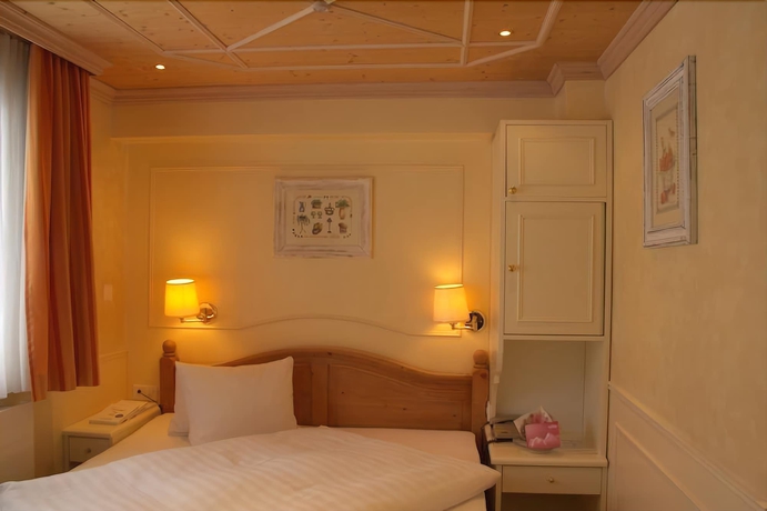 Imagen de la habitación del Hotel Caprice. Foto 18