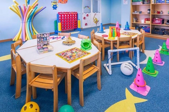 Imagen general del Hotel Caprici Beach Hotel and Spa. Foto 10