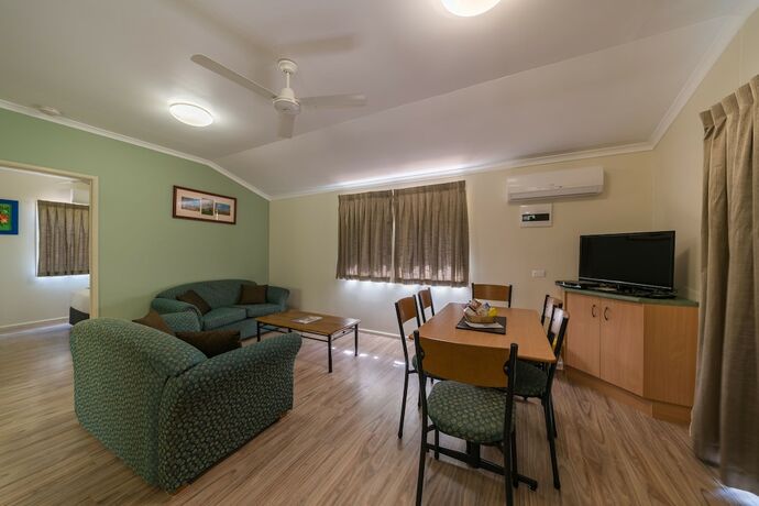 Imagen general del Hotel Capricorn Caves - Caravan Park. Foto 9