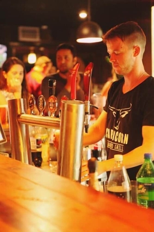 Imagen del bar/restaurante del Hotel Capricorn Village, Newman. Foto 7