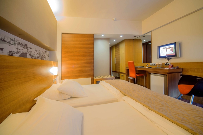Imagen de la habitación del Hotel Capsis Astoria Heraklion. Foto 4
