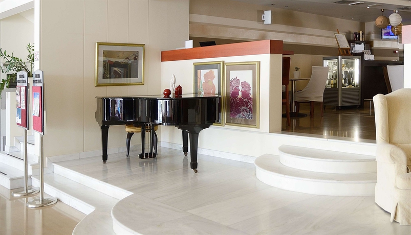 Imagen de los interiores del Hotel Capsis Astoria Heraklion. Foto 15