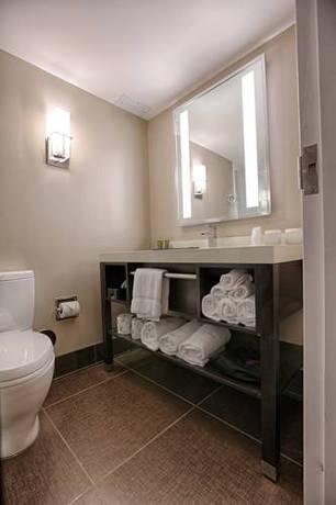 Imagen de la habitación del Hotel Capstone. Foto 13