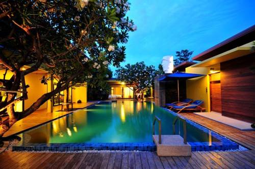 Imagen de la habitación del Hotel Capstone Resort. Foto 2