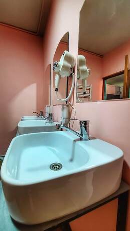 Imagen general del Hotel Capsula hotel. Foto 6