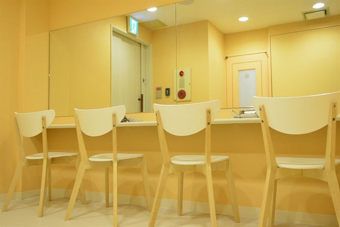 Imagen del bar/restaurante del Hotel Capsule B&S Eco Cube Shinsaibashi. Foto 9