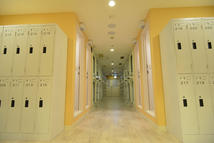 Imagen general del Hotel Capsule B&S Eco Cube Shinsaibashi. Foto 4