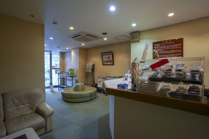 Imagen de los interiores del Hotel Capsule Inn Hamamatsucho. Foto 18