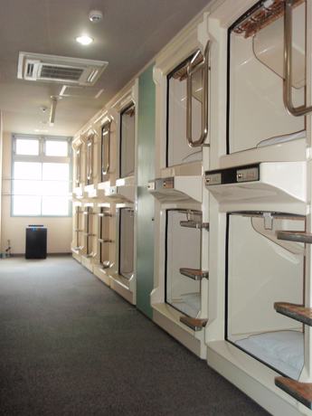 Imagen de la habitación del Hotel Capsule Kobe Sannomiya - Caters to men. Foto 5