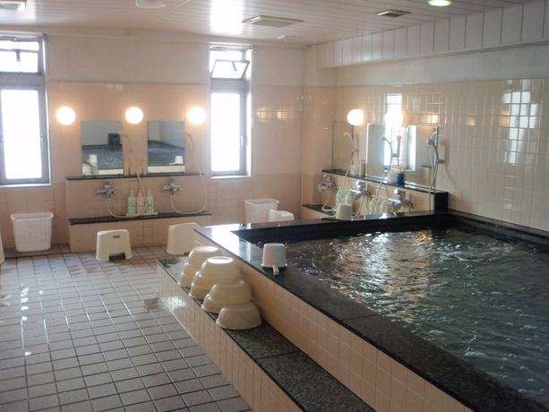 Imagen general del Hotel Capsule Kobe Sannomiya - Caters to men. Foto 1