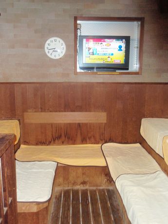 Imagen de la piscina del Hotel Capsule Kobe Sannomiya - Caters to men. Foto 12