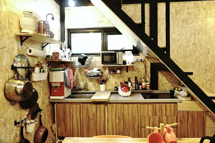 Imagen del bar/restaurante del Hotel Capsule Majung. Foto 20