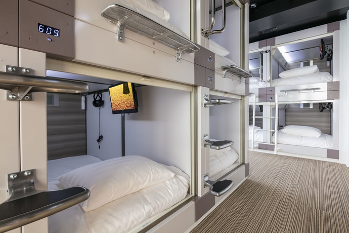 Imagen de la habitación del Hotel Capsule Resort Kyoto Square. Foto 6