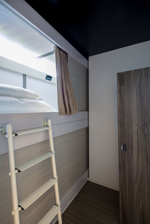 Imagen de la habitación del Hotel Capsule Resort Kyoto Square. Foto 7