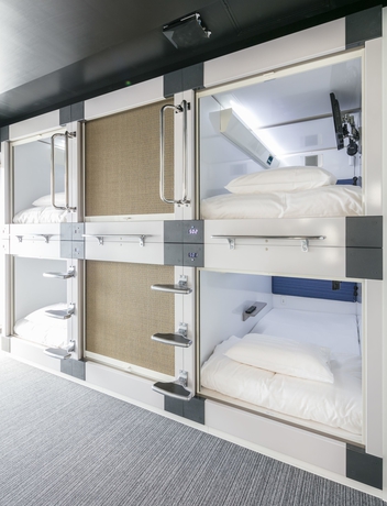 Imagen de la habitación del Hotel Capsule Resort Kyoto Square. Foto 9