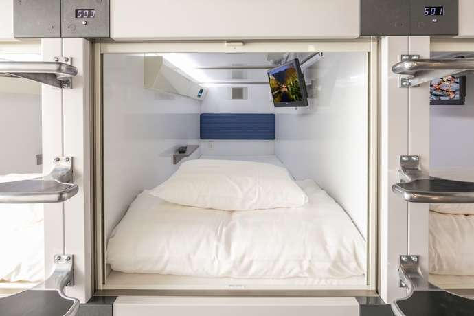 Imagen de la habitación del Hotel Capsule Resort Kyoto Square. Foto 11