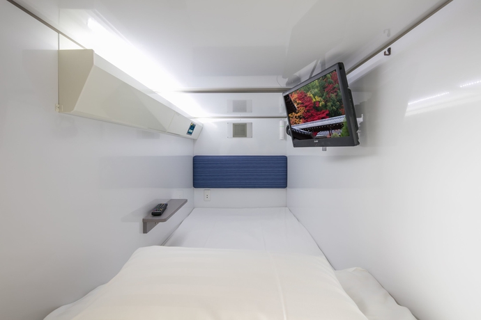 Imagen de la habitación del Hotel Capsule Resort Kyoto Square. Foto 13