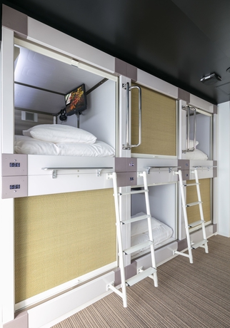 Imagen de la habitación del Hotel Capsule Resort Kyoto Square. Foto 15