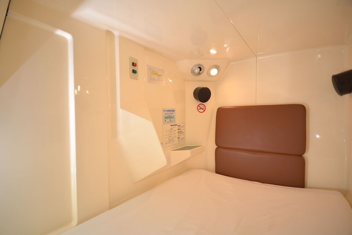 Imagen de la habitación del Hotel Capsule and Spa Grand Sauna Shinsaibashi. Foto 2