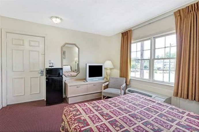 Imagen general del Hotel Capt. John Smith Inn. Foto 8