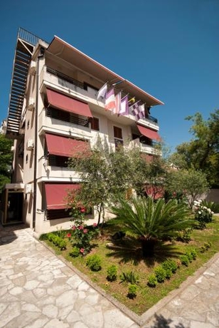 Imagen general del Hotel Captain Apartments. Foto 2