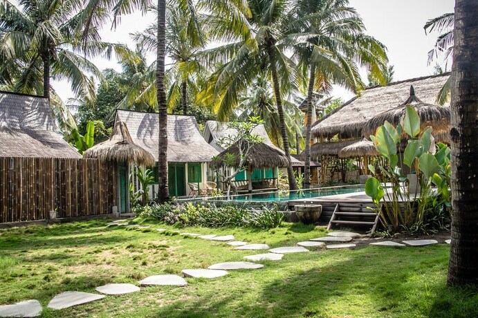 Imagen de los exteriores del Hotel Captain Coconuts Gili Air. Foto 19