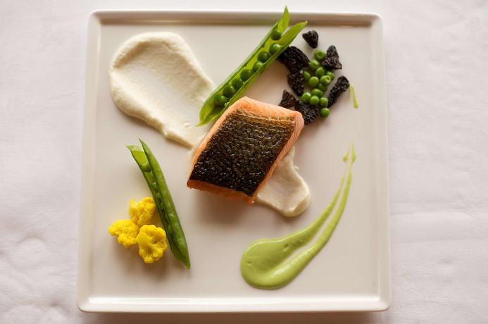 Imagen del bar/restaurante del Hotel Captain Cook. Foto 4