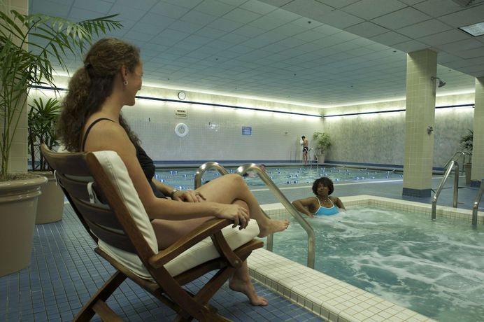 Imagen de la habitación del Hotel Captain Cook. Foto 11