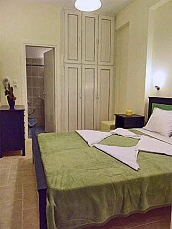 Imagen de la habitación del Hotel Captain Manolis. Foto 18