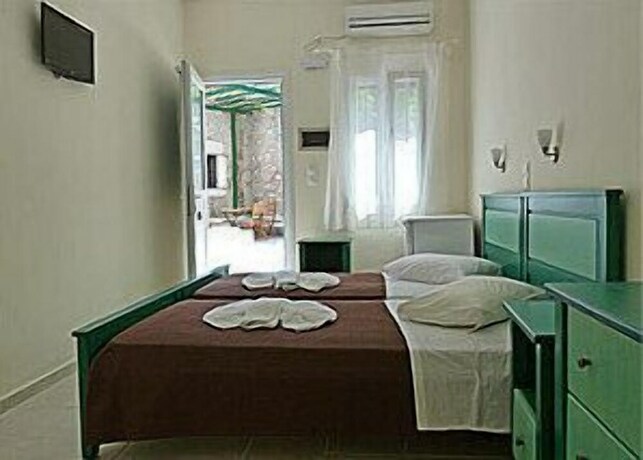 Imagen de la habitación del Hotel Captain Manolis. Foto 34