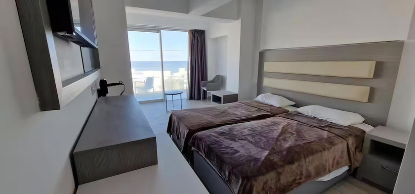Imagen de la habitación del Hotel Captain Pier. Foto 10