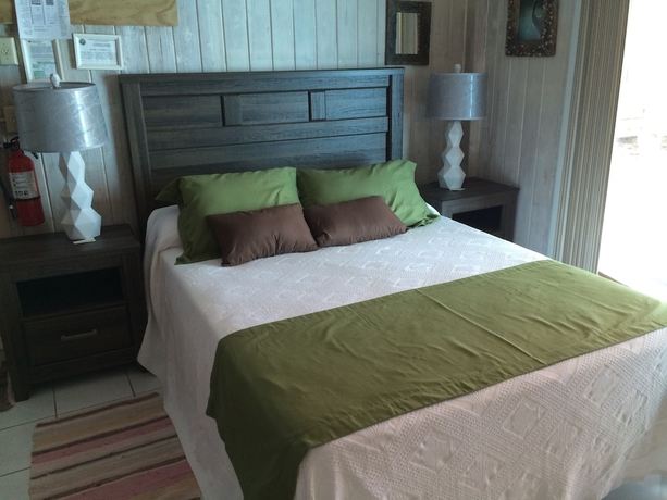 Imagen de la habitación del Hotel Captain Pips Marina and Hideaway. Foto 12