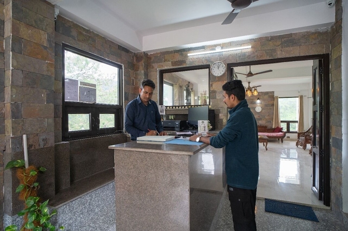 Imagen de los interiores del Hotel Captain Resort. Foto 16